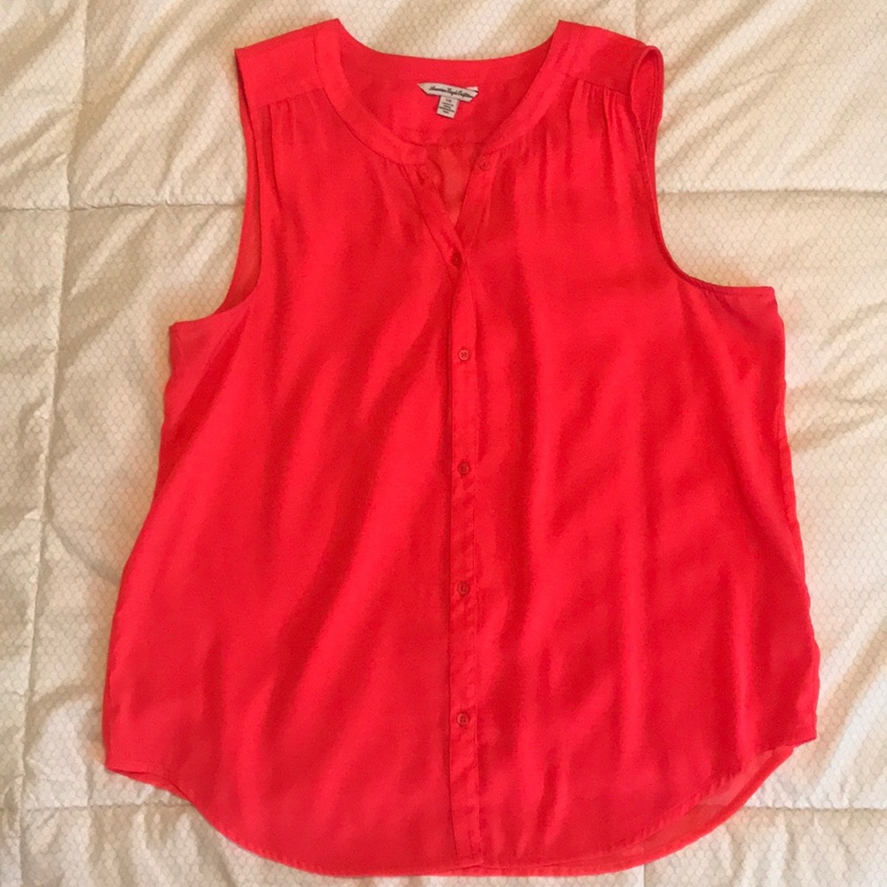 Sleeveless button up tank top